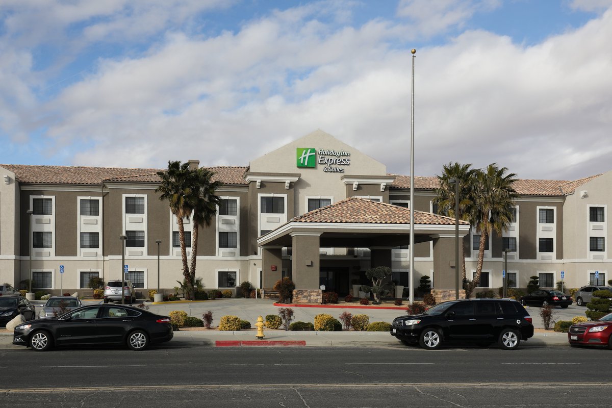 HOLIDAY INN EXPRESS & SUITES HESPERIA, AN IHG HOTEL - отзывы, фото и  сравнение цен - Tripadvisor