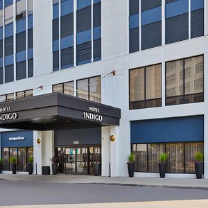 Enjoy our convenient location and welcome to our Detroit Hotel.