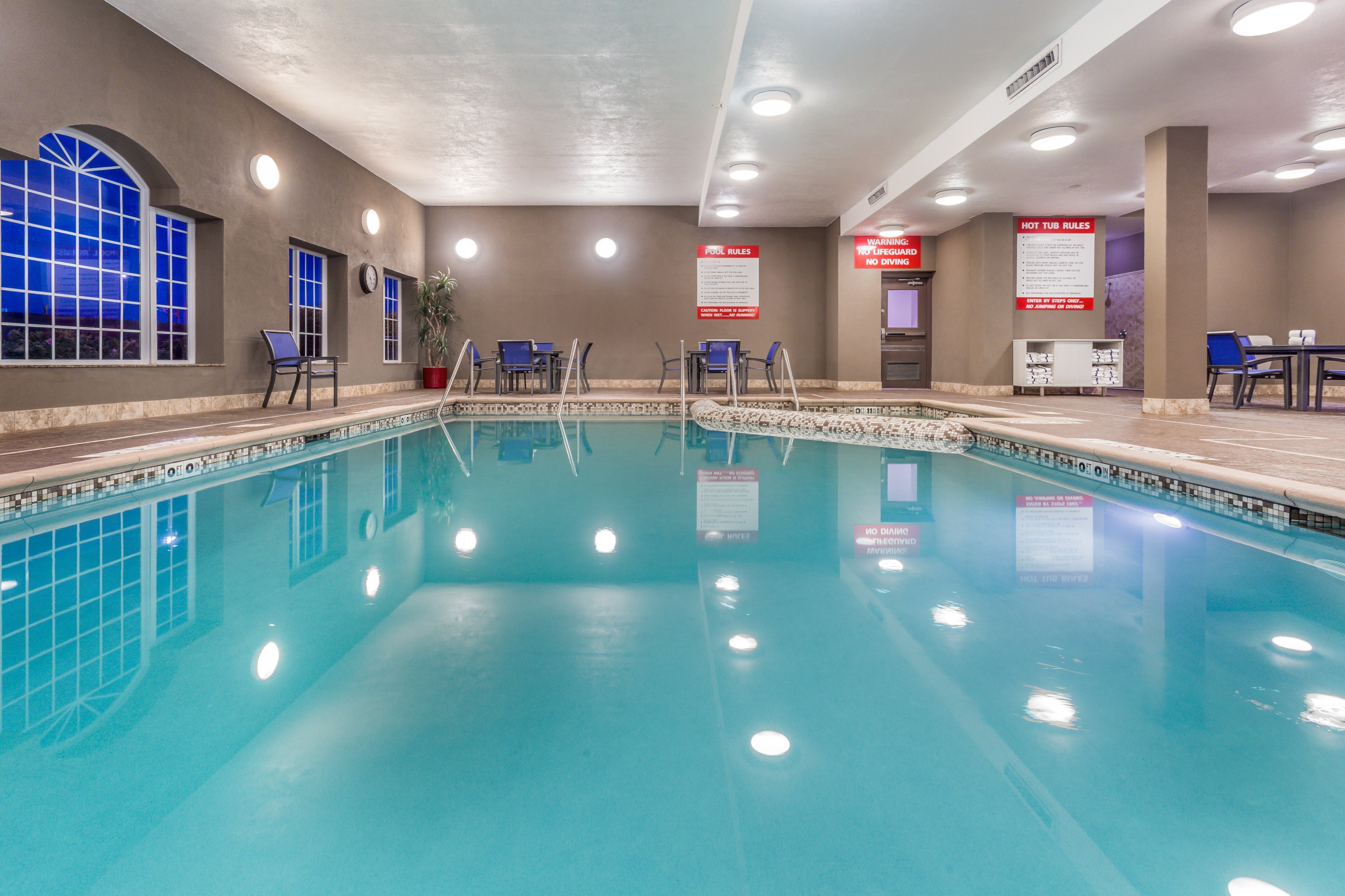 Holiday Inn Express Suites Eau Claire North an IHG Hotel Pool