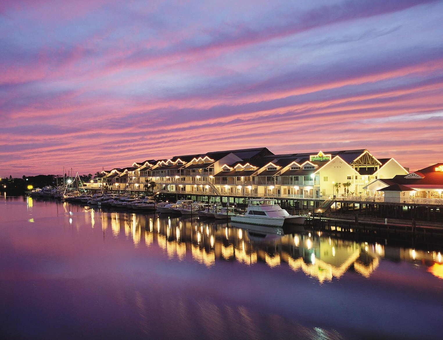 HOLIDAY INN & SUITES CLEARWATER BEACH S-HARBOURSIDE, AN IHG HOTEL ...