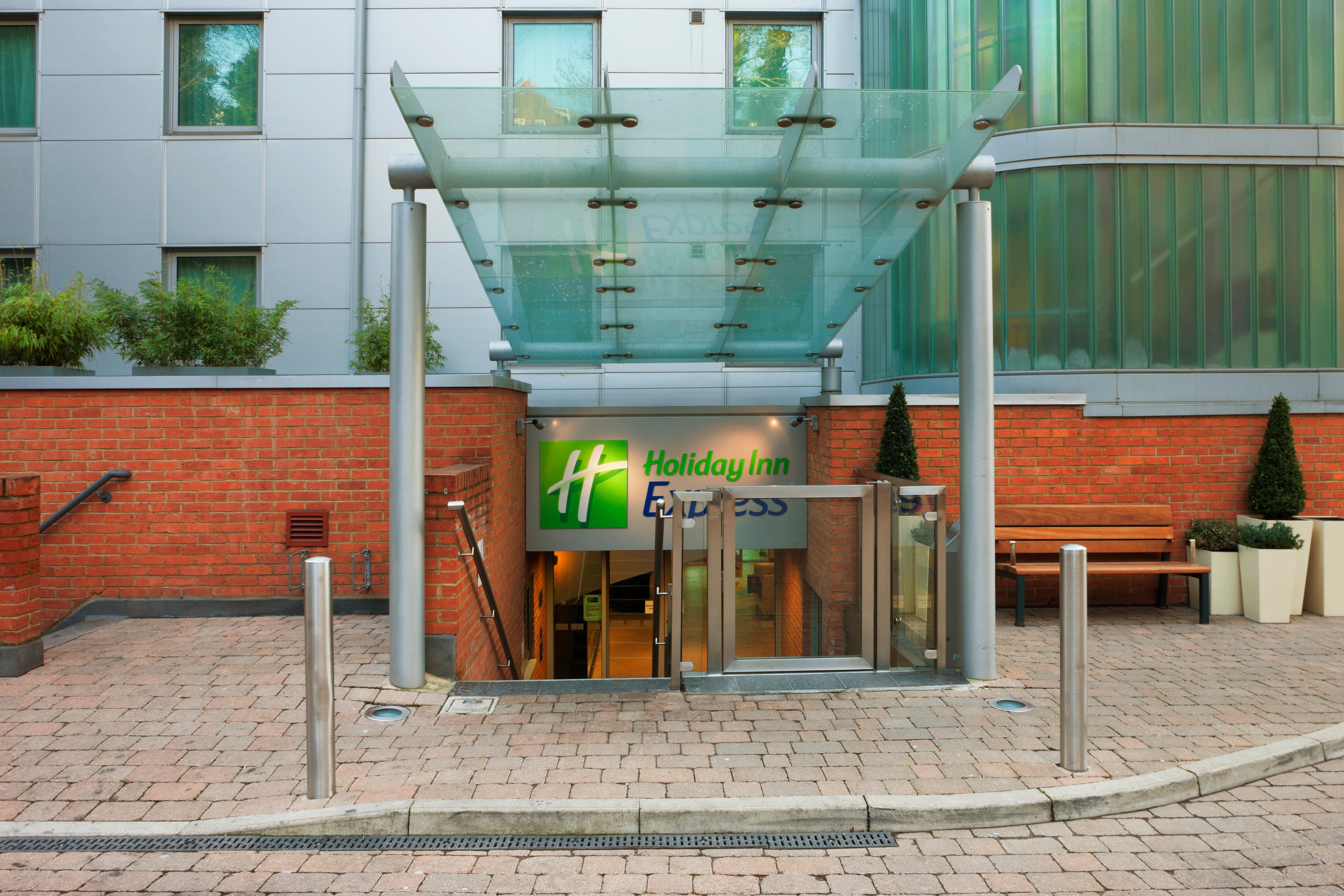 Holiday Inn Express London Swiss Cottage England UPDATED 2024