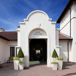 Holiday Inn Birmingham-Bromsgrove Front Entrance