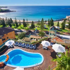 Crowne Plaza Coogee Beach - Pool View