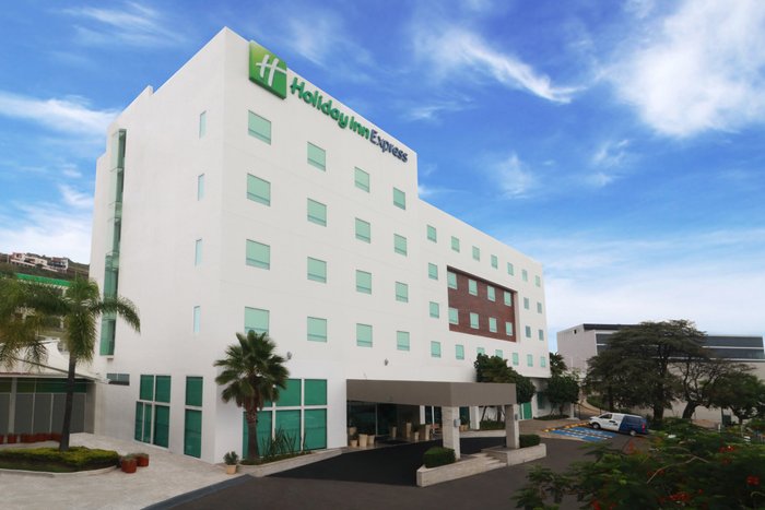 HOLIDAY INN EXPRESS GUADALAJARA ITESO, AN IHG HOTEL $100 ($̶1̶1̶2̶ ...