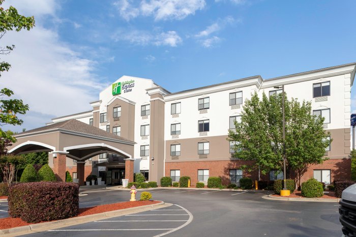 HOLIDAY INN EXPRESS & SUITES ROANOKE RAPIDS SE, AN IHG HOTEL $103 ...