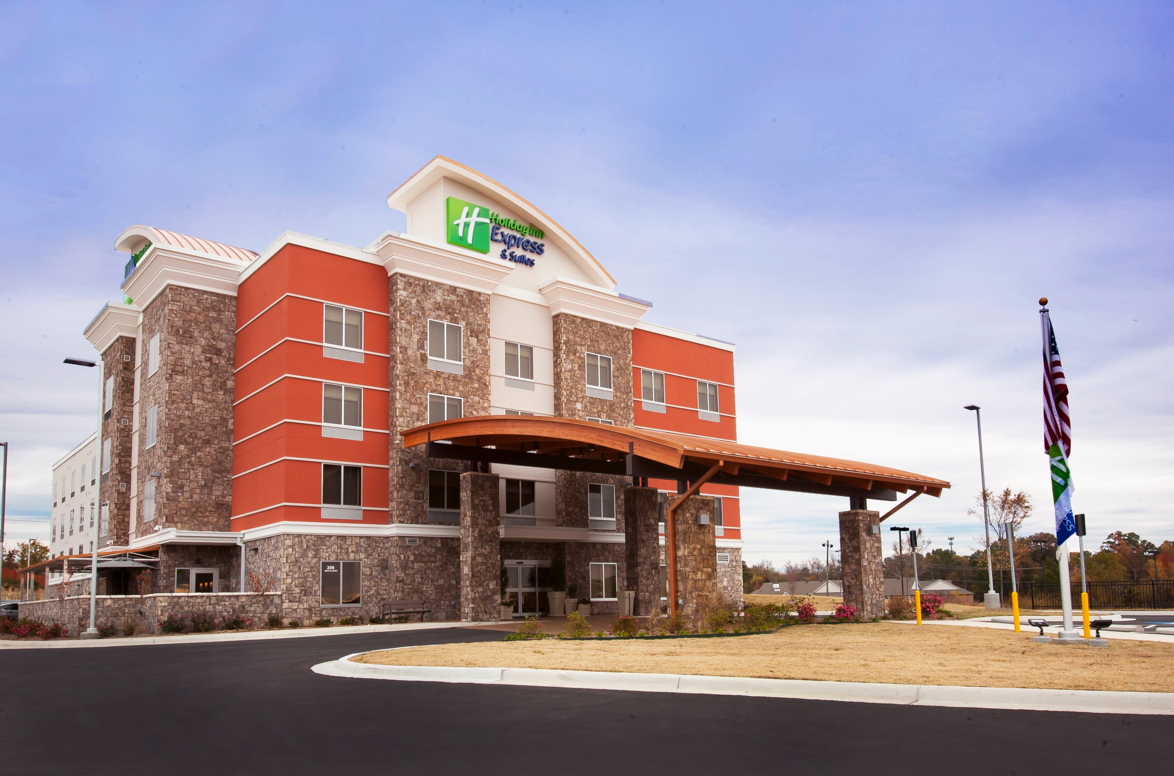 HOLIDAY INN EXPRESS SUITES HOT SPRINGS AN IHG HOTEL 124