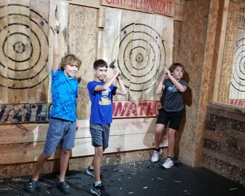 HQ Fun Bunker  Bowling, Axe Throwing, Food & Family Entertainment