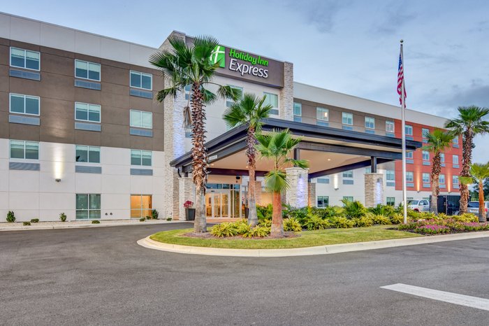 HOLIDAY INN EXPRESS FORT WALTON BEACH CENTRAL, AN IHG HOTEL $158 ...