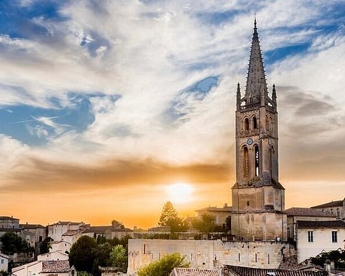 Saint-Emilion : Village, Châteaux and wine tasting - Olala Bordeaux