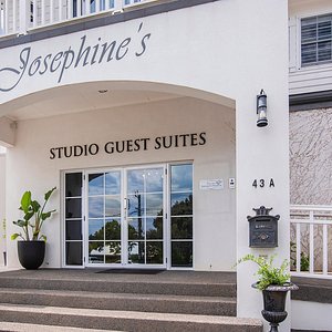 front street view of Josephines Luxury Accommodation Margaret River