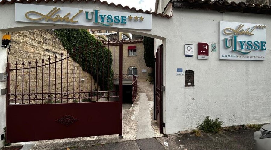 Accès extérieur hôtel Ulysse