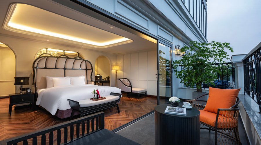 Grand Colonial Terrace Suite City View