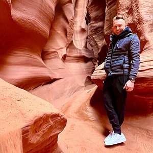 antelope canyon and horseshoe bend day tour from las vegas