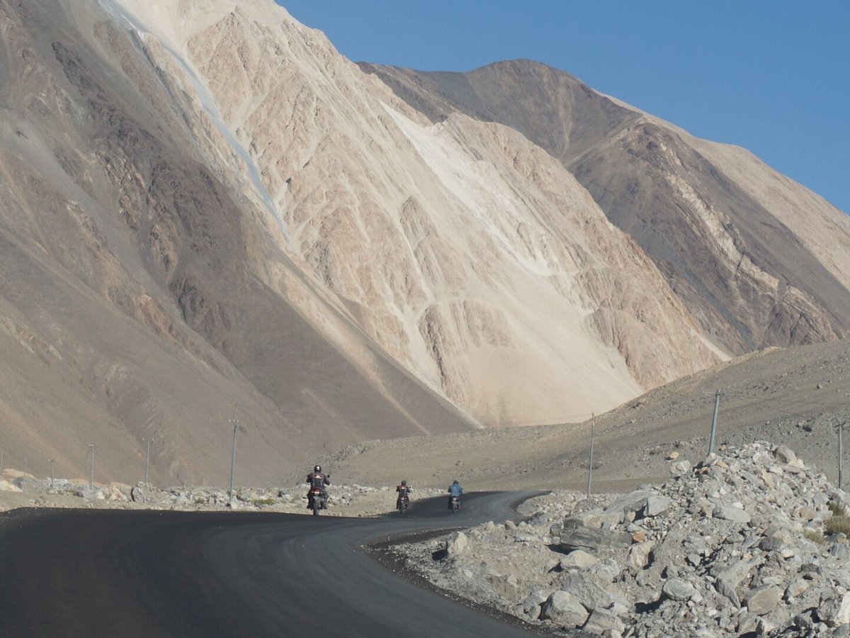 Nubra valley tour • Leh-Ladakh Taxi Driver