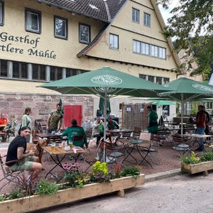 Super schöner Biergarten mit fantastischem Essen