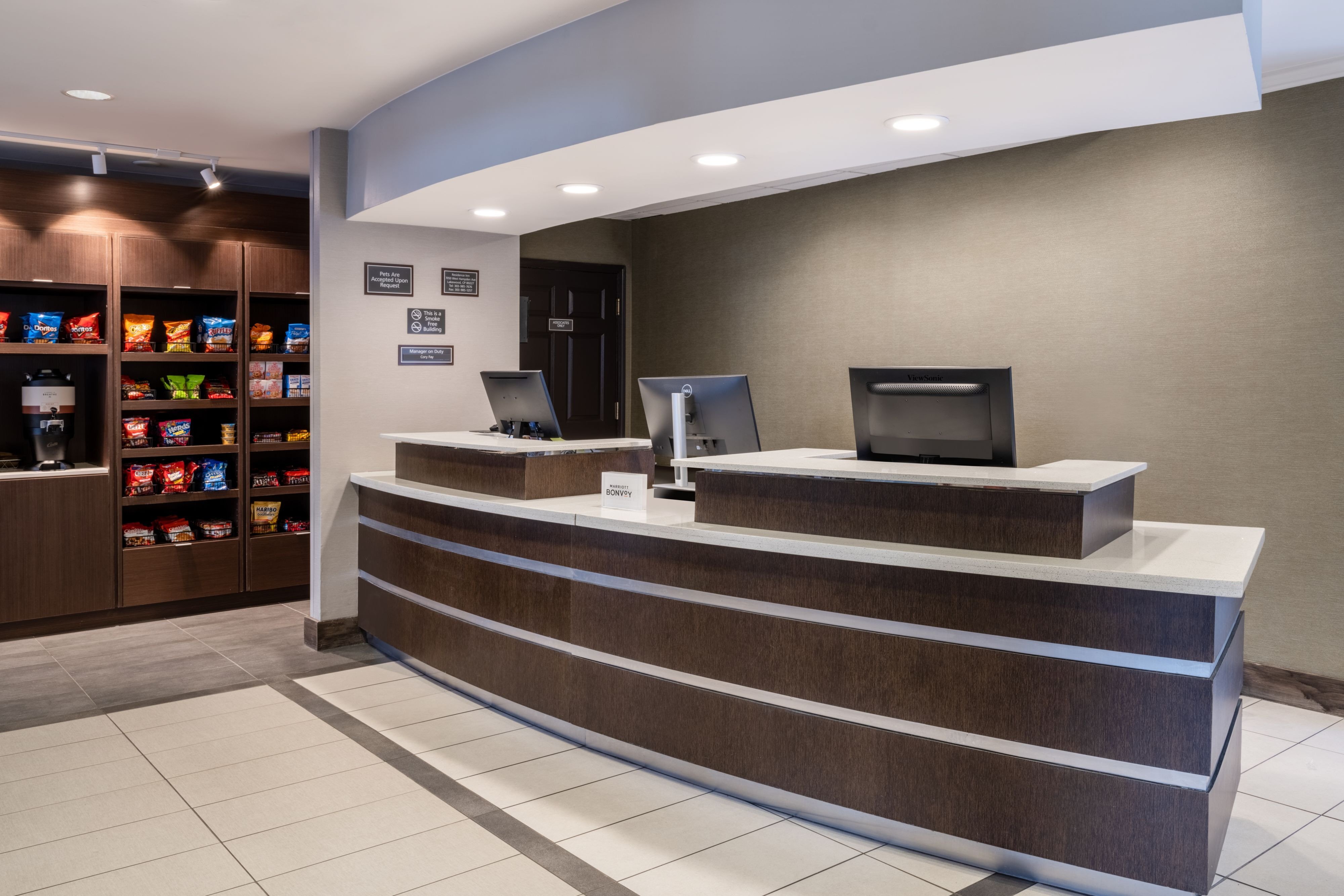 RESIDENCE INN DENVER SOUTHWEST LAKEWOOD 129 1 4 8 Prices   Front Desk 