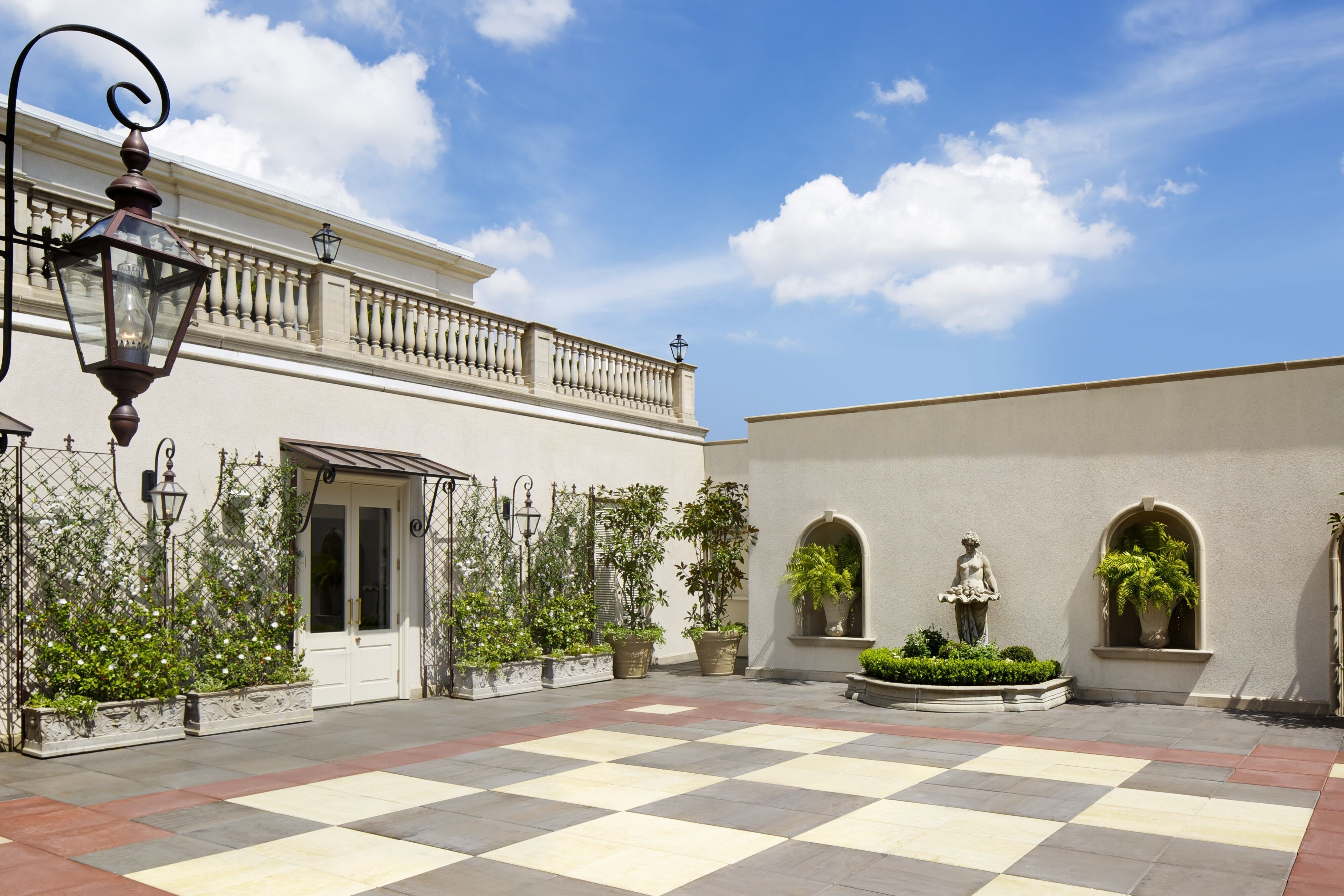 THE RITZ CARLTON NEW ORLEANS 2023 Prices Reviews LA Photos Of   Mercier Terrace Courtyard 