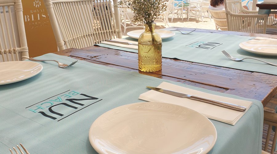 Restaurante con vistas al mar