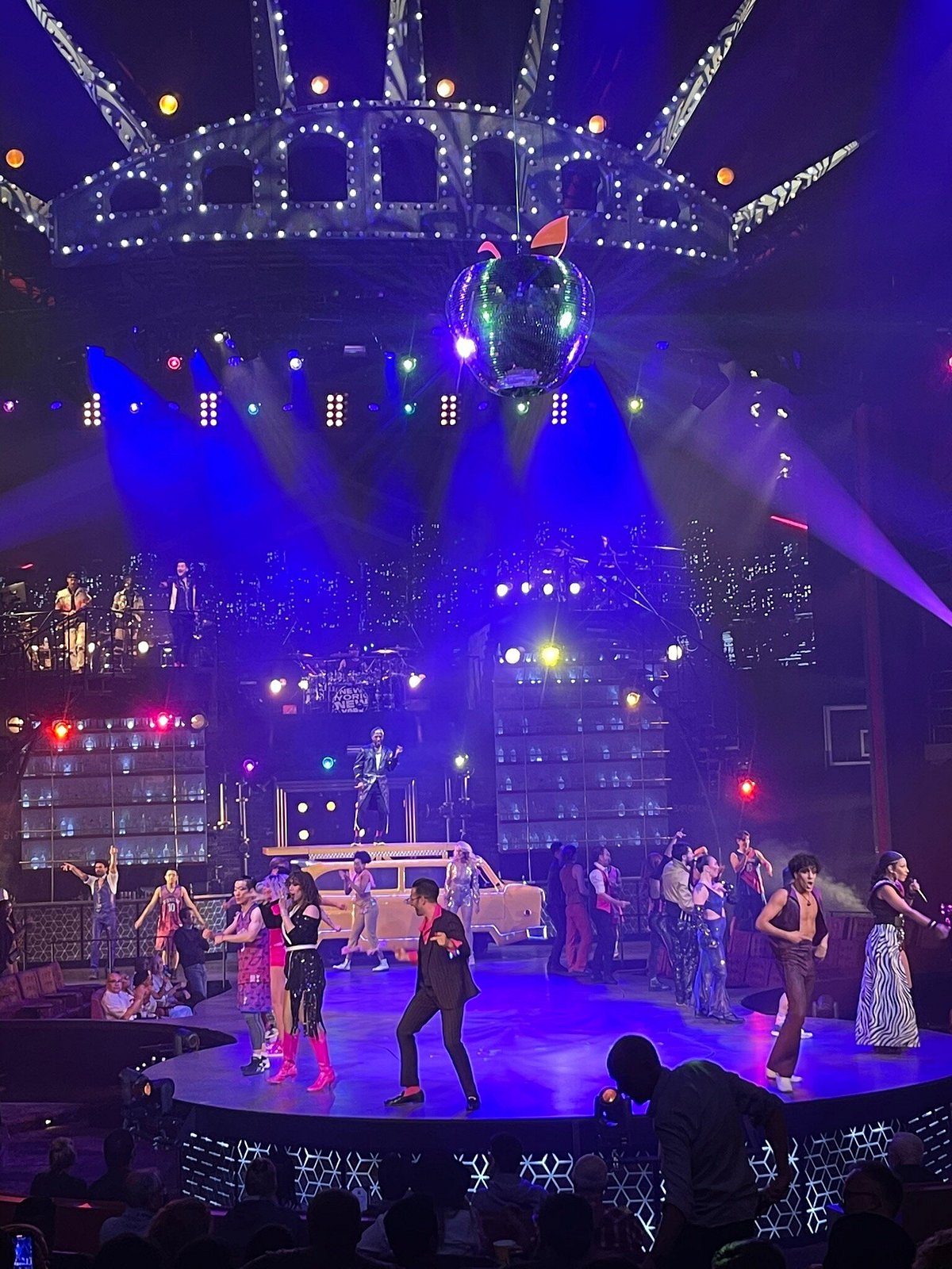 Review: Cirque du Soleil's 'Mad Apple' Epitomizes Las Vegas' Festive Spirit  
