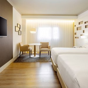 Twin/Twin Premium Guest Room