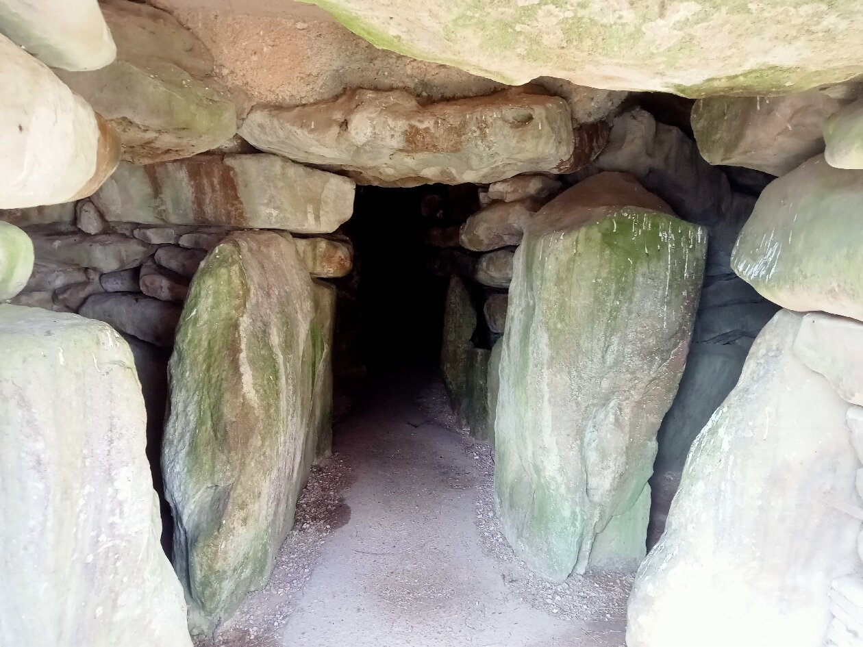 West Kennet Long Barrow Avebury