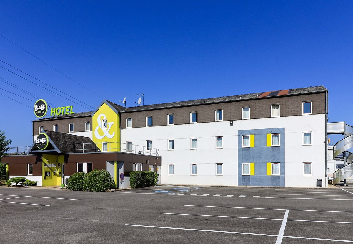 Hotel with parking in the center of Dijon