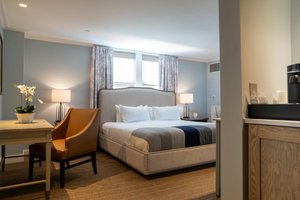 Room & Suite