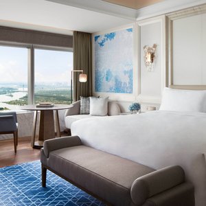 King Premier Guest Room - River View