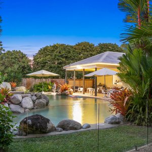 Resort Fountain Pool