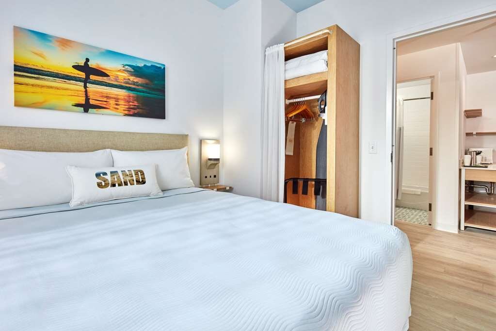 Hotel photo 38 of Universal’s Endless Summer Resort - Dockside Inn and Suites.
