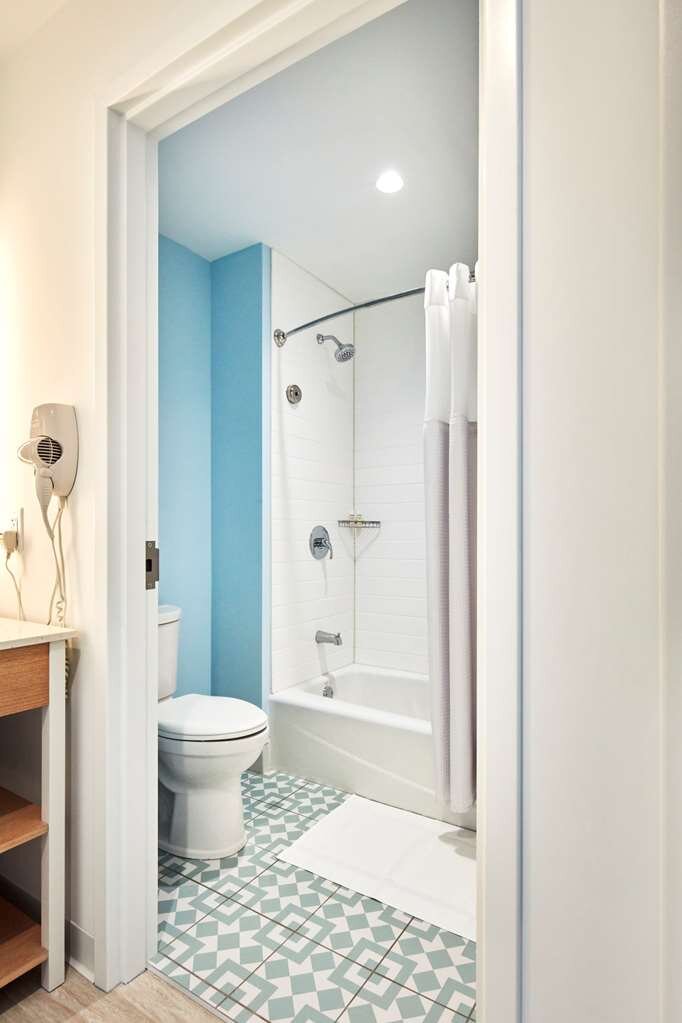 Hotel photo 21 of Universal’s Endless Summer Resort - Dockside Inn and Suites.