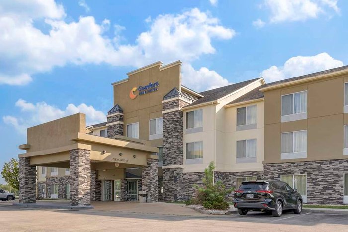 COMFORT INN & SUITES $94 ($̶1̶1̶2̶) - Updated 2024 Prices & Hotel ...