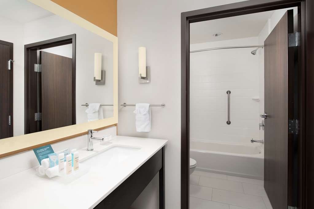Hotel photo 37 of Homewood Suites by Hilton Kansas City Speedway.
