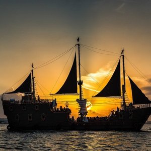 Cancun Jolly Roger Pirate Ship Night Show Including Dinner 2024