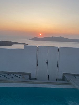 ANTELIZ SUITES in Santorini - Review with Photos & Hotel Map