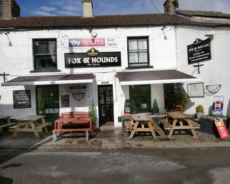 FOX HOUNDS INN Updated 2024 Reviews West Burton