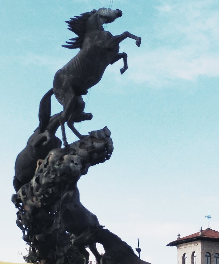 Imagen 3 de Monumento a los Caballos