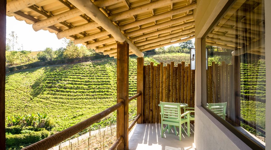 Varanda do bangalô Pousada Quinta dos Manacás