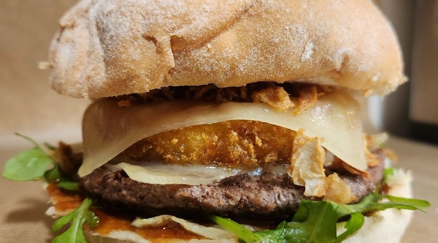 En ce moment, découvrez notre burger d’automne valable jusqu’au 21 décembre 2023.