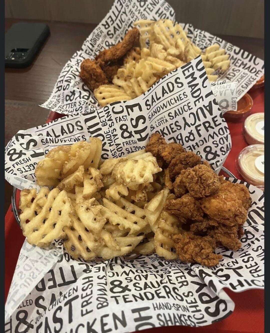 PDQ MIAMI CORAL REEF Photos Restaurant Reviews Order Online Food Delivery Tripadvisor