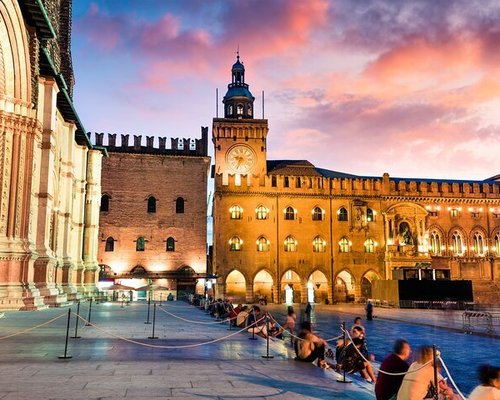 THE HISTORIC RIVALRY BETWEEN MODENA AND BOLOGNA - Emilia Storytellers Tours