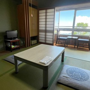 宿から望む瓶ヶ森、西条の町までの景色は絶景です
