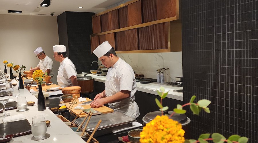 Sushi Nakazawa image 3 - Full view
