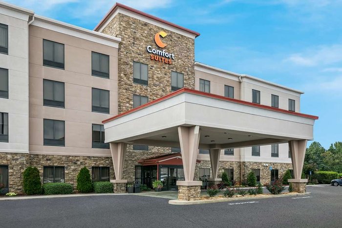 COMFORT SUITES $145 ($̶1̶6̶2̶) - Updated 2024 Prices & Hotel Reviews ...