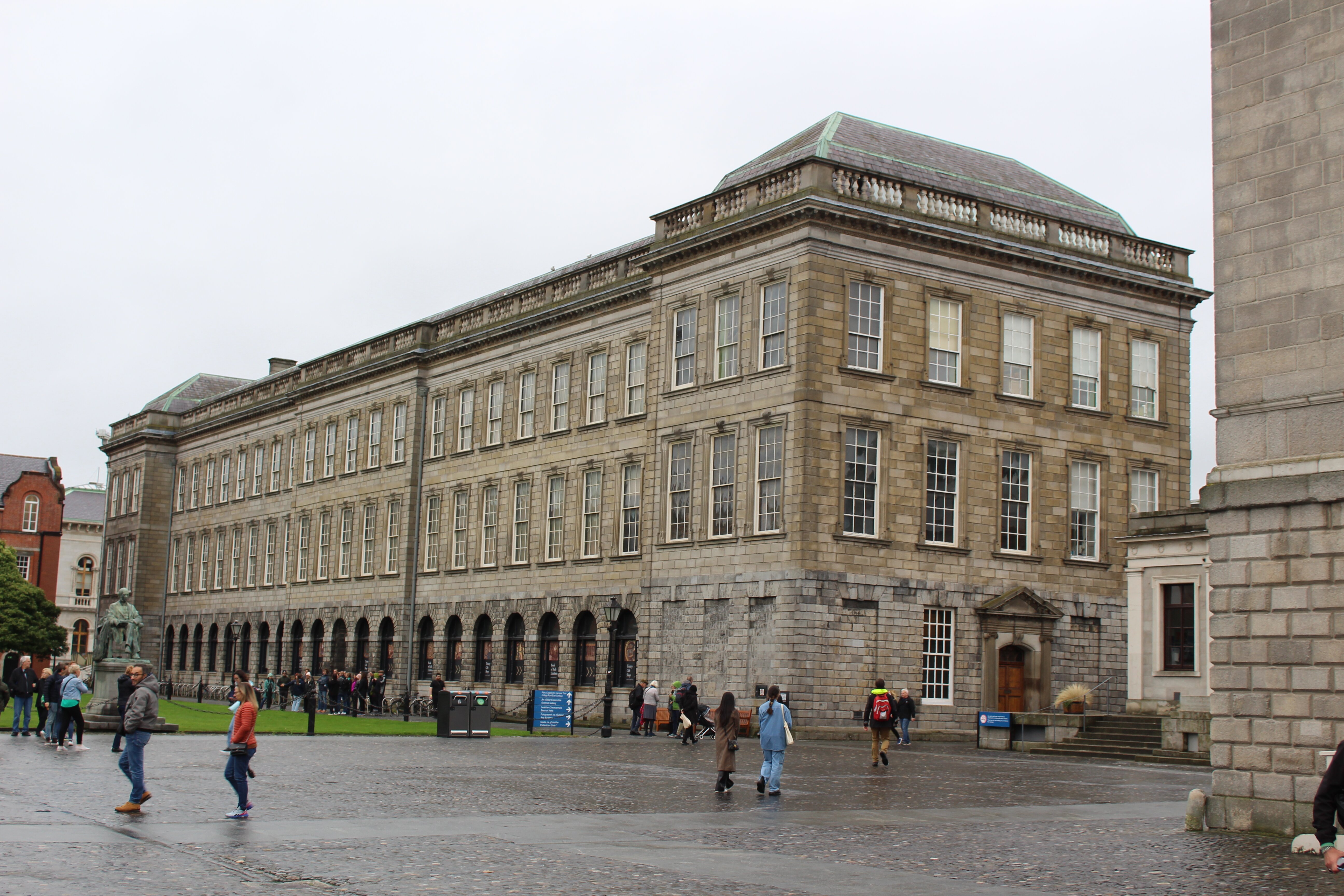 TRINITY COLLEGE CAMPUS - Updated 2023 Prices & Hotel Reviews (Dublin ...