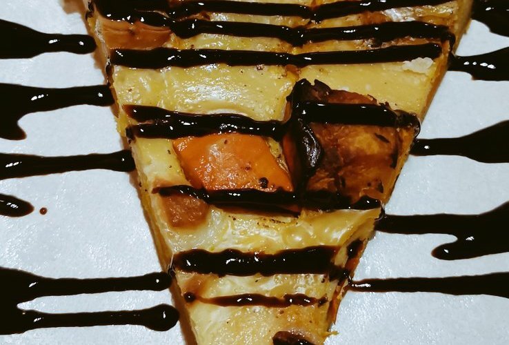 pas bon, sans texture, sans saveur, mou : on sait pas pourquoi Corde ose vendre ça, mais pour 22.80 CHF : ce machin et 2 cafés et 1 cookie = foutage de gueule magistral !

Plus jamais chez vous !
Même les serveuses reconnaissent que c'est pas bon !
