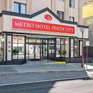 Metro Hotel Perth City Exterior