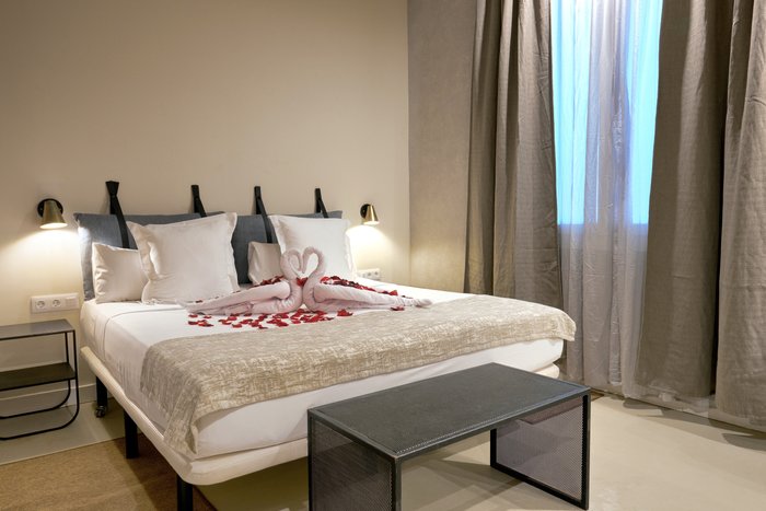 CASA LIRIO - Updated 2024 Prices, Reviews (Barcelona, Catalonia)