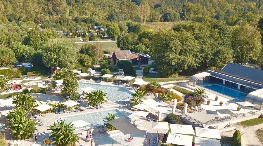 Camping avec espace aquatique à Saint-Léon-sur-Vézère en Dordogne