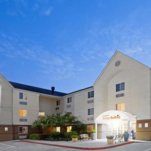 Sonesta Simply Suites Houston CityCentre Hotel Entrance